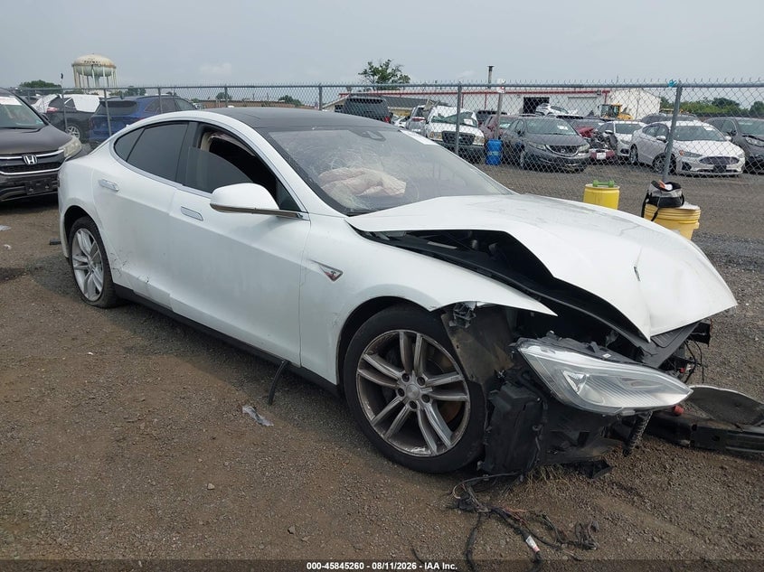 2015 TESLA MODEL S | 5YJSA1S27FF099923 | UPCARS