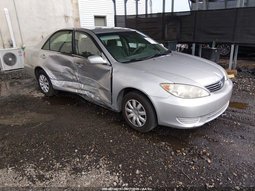 2005 TOYOTA CAMRY LE | 4T1BE32K25U520268 | UPCARS