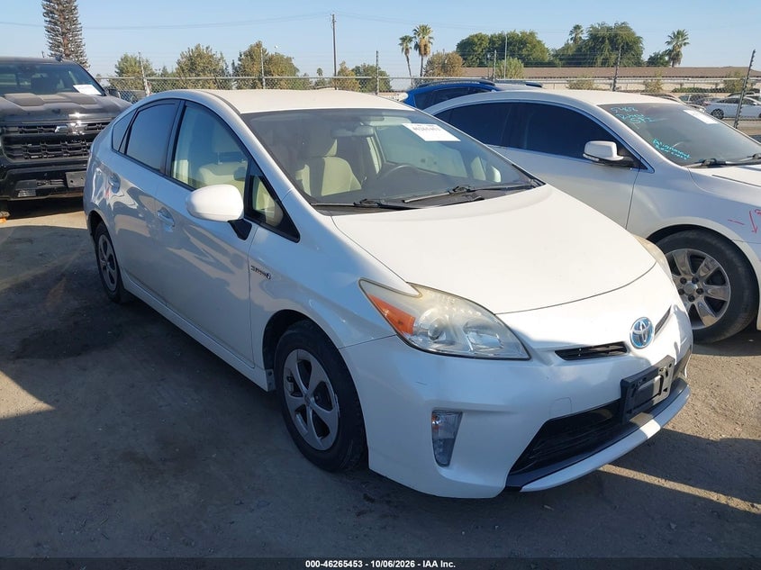 2015 TOYOTA PRIUS TWO | JTDKN3DU5F0473751 | UPCARS