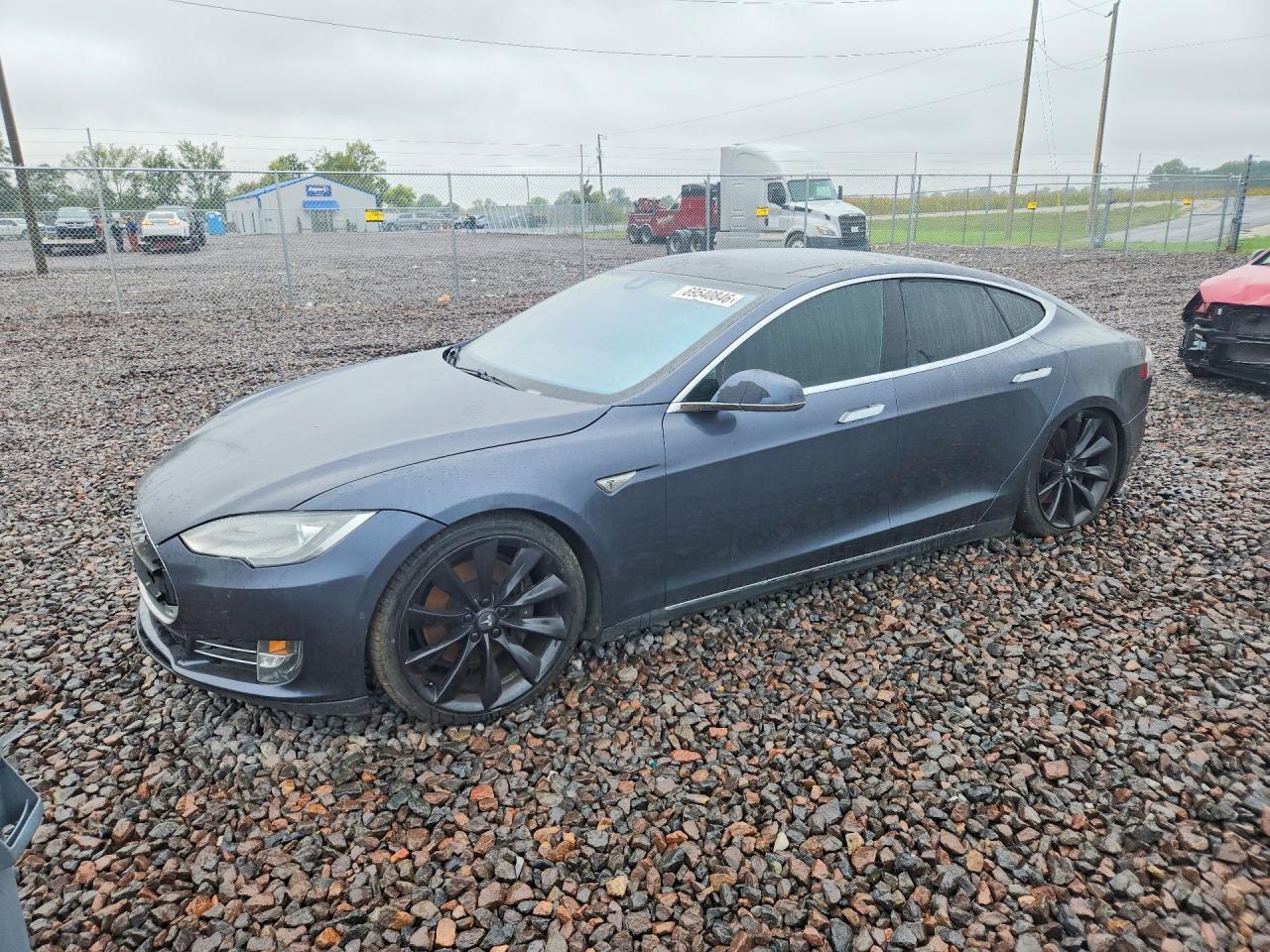 2015 TESLA MODEL S 85D | 5YJSA1H28FF083074 | UPCARS