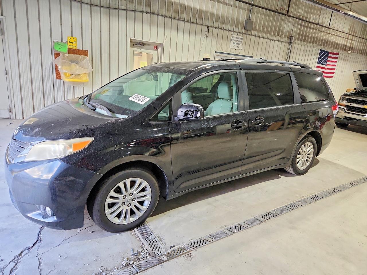 2012 TOYOTA SIENNA XLE 8-PASSENGER | 5TDYK3DC4CS259773 | UPCARS
