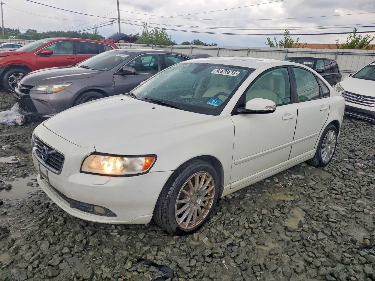 2011 VOLVO S40 T5 | YV1672MS3B2533281 | UPCARS