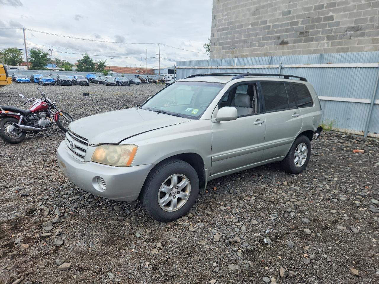 2003 TOYOTA HIGHLANDER LIMITED | JTEGF21A830104199 | UPCARS