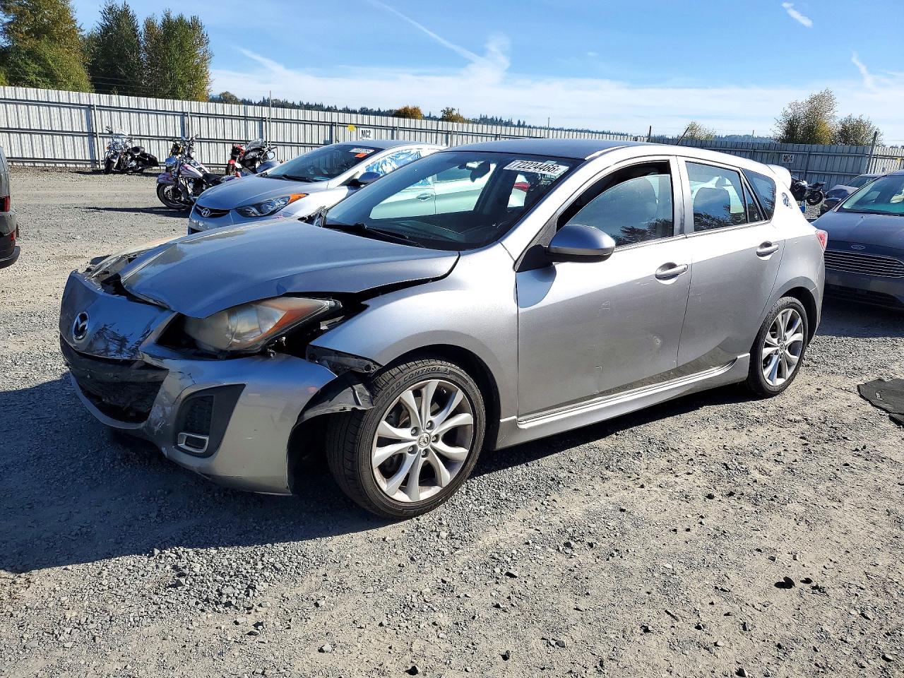 2011 MAZDA MAZDA3 S | JM1BL1K61B1381040 | UPCARS