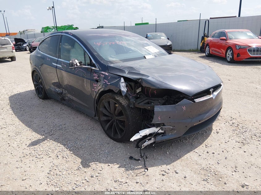 2020 TESLA MODEL X LONG RANGE DUAL MOTOR ALL-WHEEL DRIVE/LONG RANGE PLUS DUAL MOTOR ALL-WHEEL DRIVE | 5YJXCBE27LF239014 | UPCARS