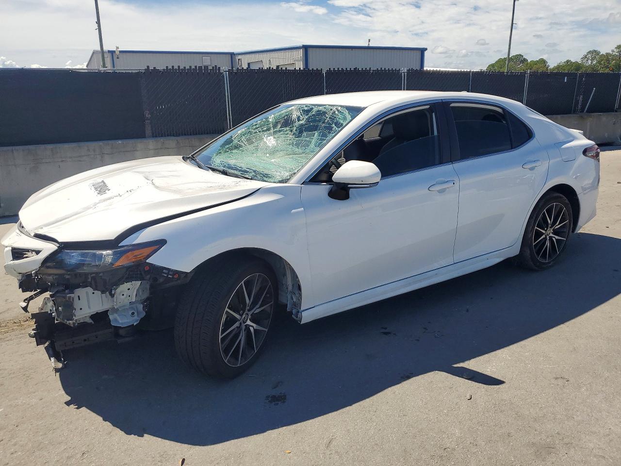 2024 TOYOTA CAMRY SE | 4T1G11AK9RU886953 | UPCARS