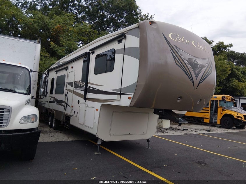 2017 FOREST RIVER CEDAR CREEK | 4X4FCRP23HS216142 | UPCARS