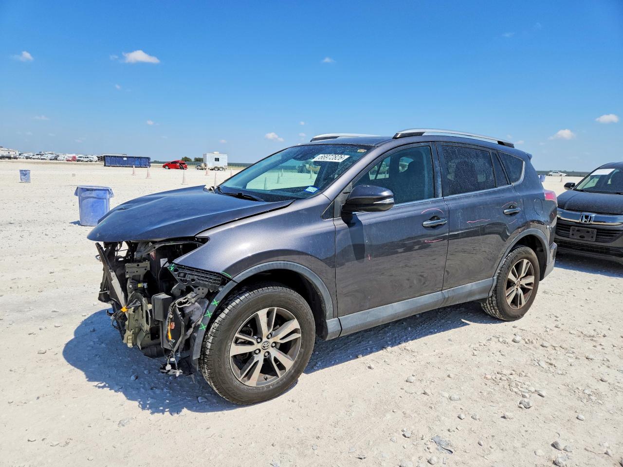 2018 TOYOTA RAV4 XLE | 2T3WFREVXJW418175 | UPCARS