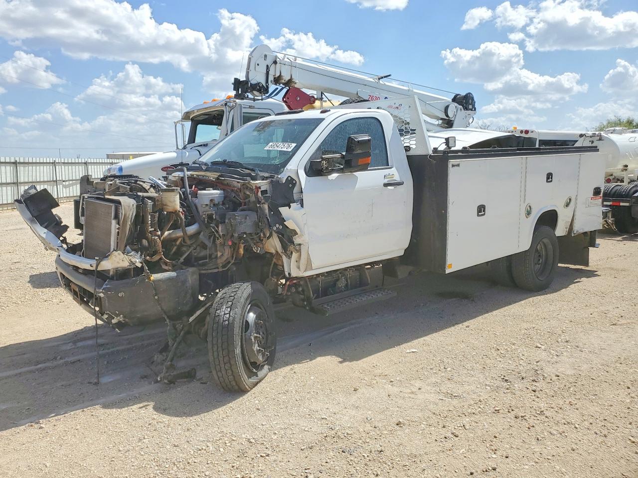 2021 CHEVROLET SILVERADO GM UTILITY / SERVICE TRUCK | 1HTKJPVM6MH491128 | UPCARS