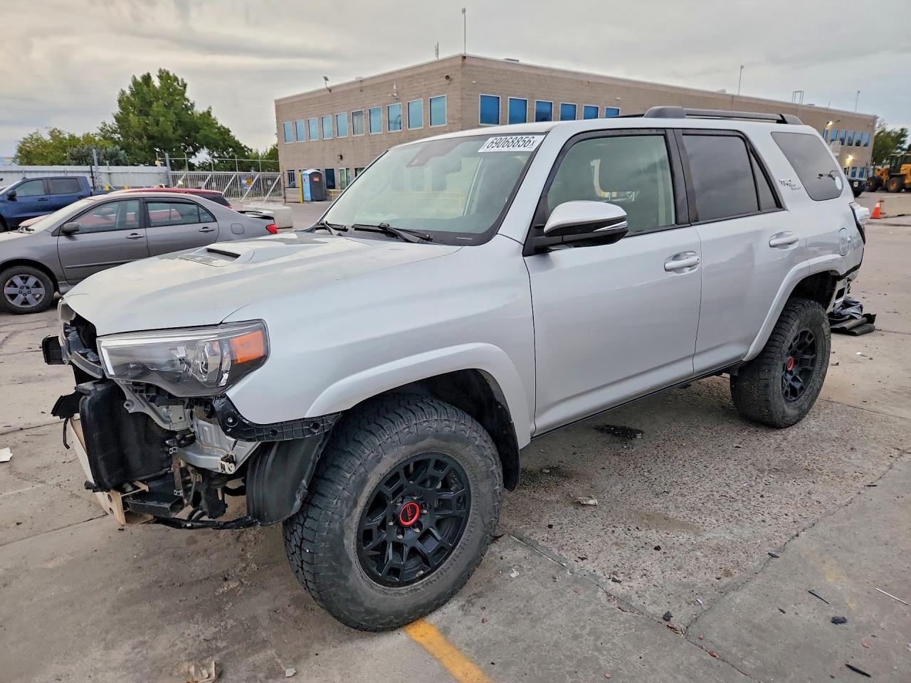 2022 TOYOTA 4RUNNER TRD OFF-ROAD PREMIUM | JTERU5JR2N6017842 | UPCARS
