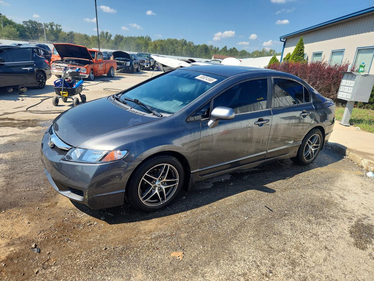 2011 HONDA CIVIC LX | 2HGFA1F51BH538979 | UPCARS