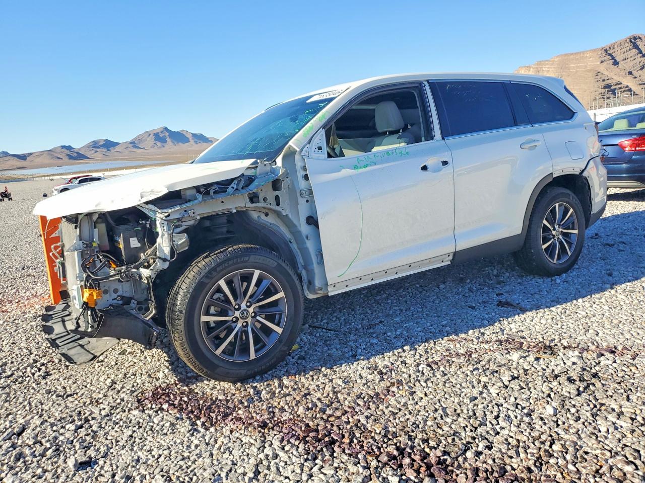 2019 TOYOTA HIGHLANDER XLE | 5TDKZRFHXKS341745 | UPCARS