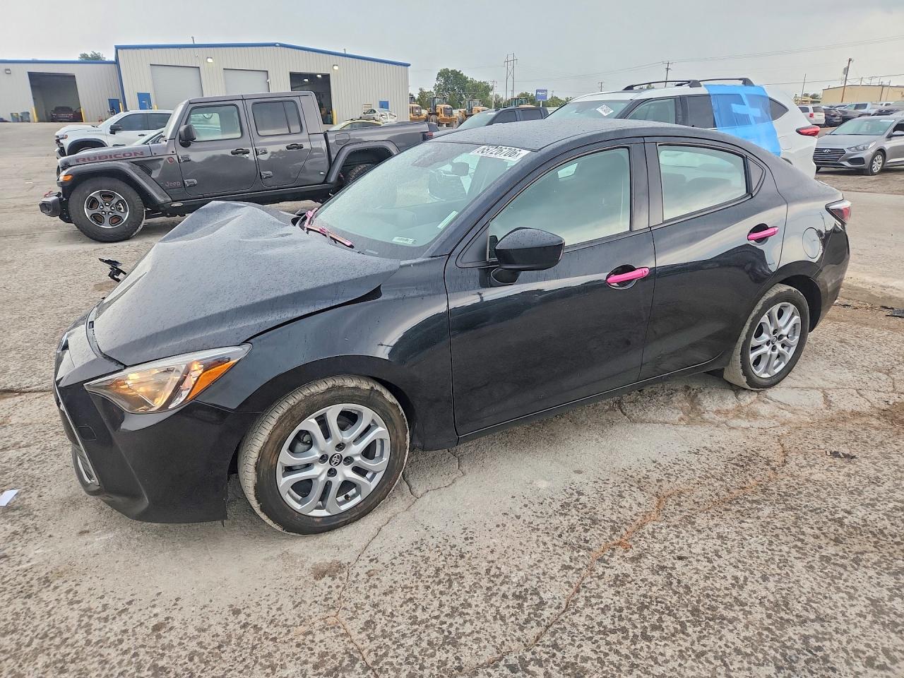 2017 TOYOTA YARIS BASE | 3MYDLBYV8HY166743 | UPCARS