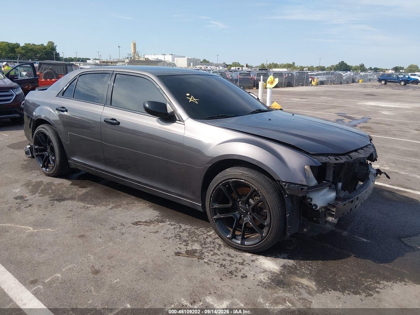 2013 CHRYSLER 300 MOTOWN | 2C3CCARG8DH573695 | UPCARS