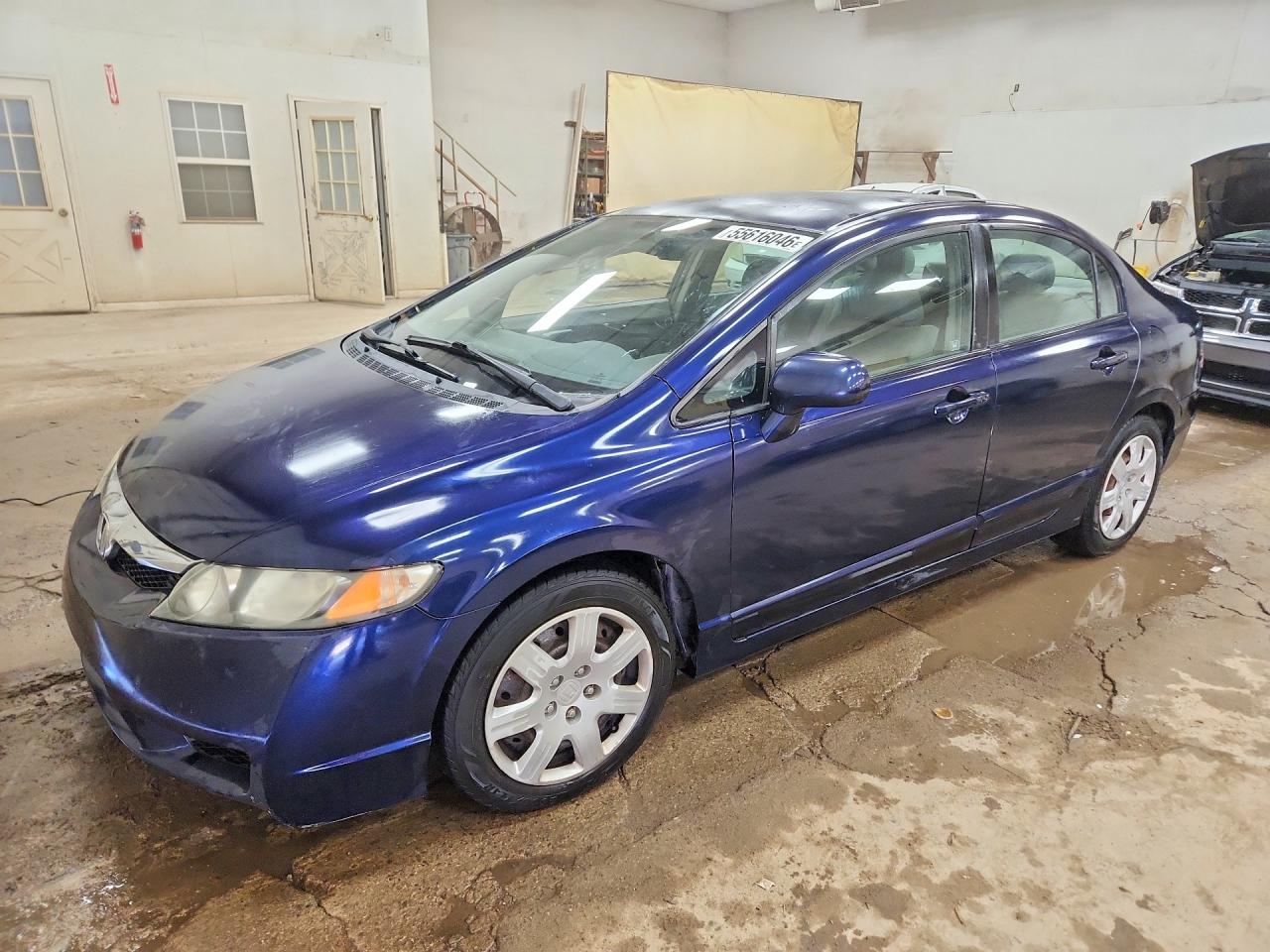 2011 HONDA CIVIC LX | 19XFA1F55BE025566 | UPCARS