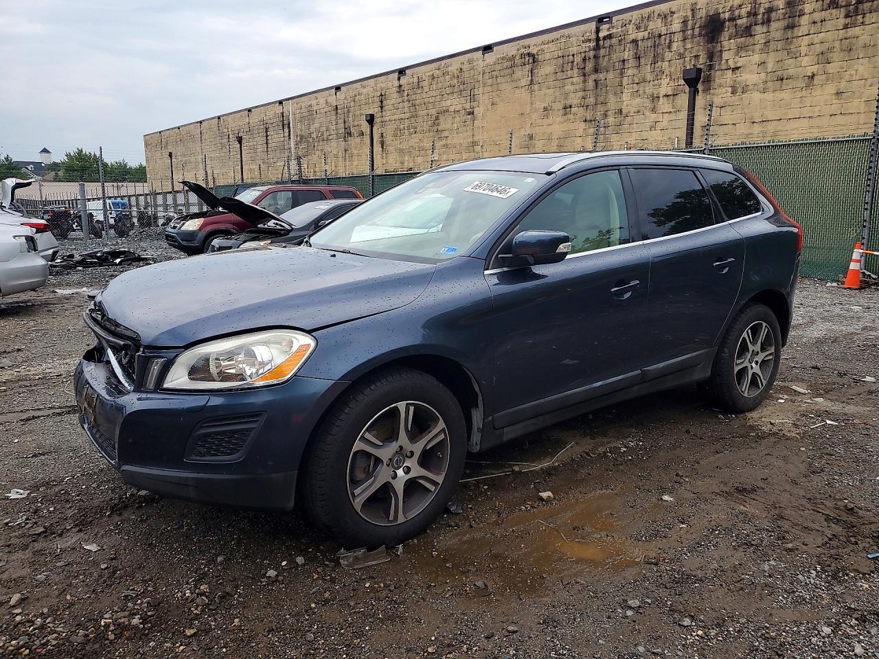 2011 VOLVO XC60 T6 | YV4902DZ1B2184543 | UPCARS