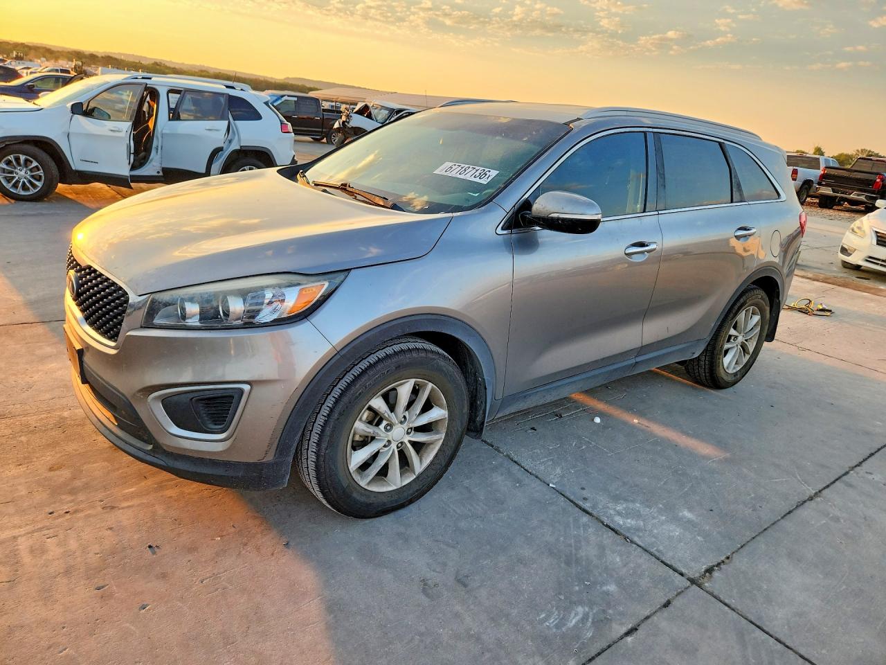 2018 KIA SORENTO LX | 5XYPG4A33JG346033 | UPCARS