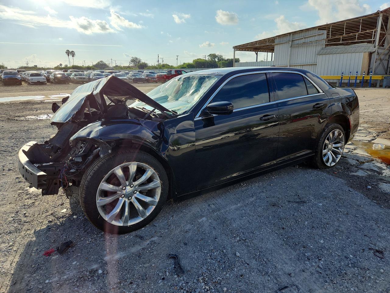 2017 CHRYSLER 300 LIMITED | 2C3CCAAG2HH582510 | UPCARS