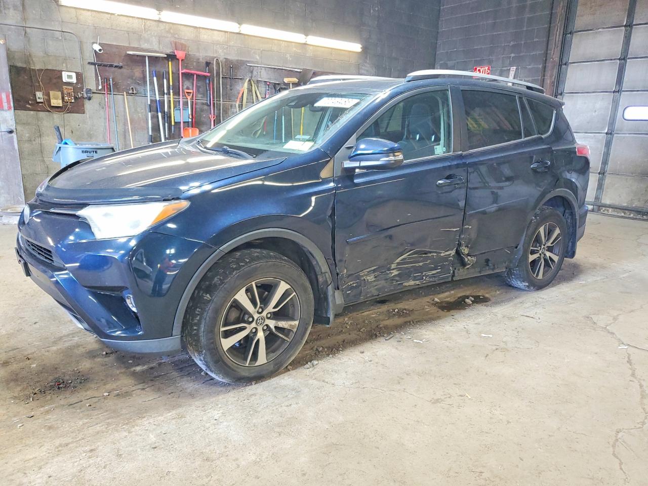 2017 TOYOTA RAV4 XLE | 2T3RFREV9HW654923 | UPCARS