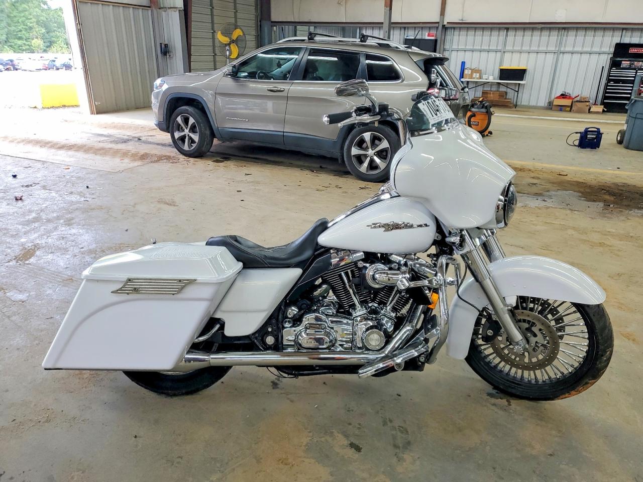 2008 HARLEY-DAVIDSON FL | 1HD1KB4178Y608087 | UPCARS