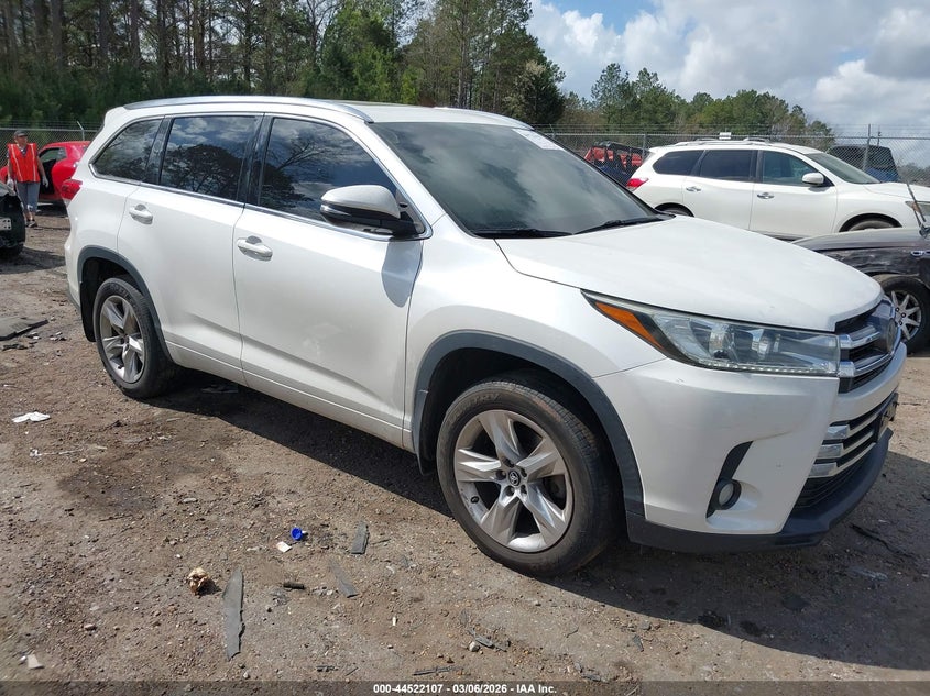2017 TOYOTA HIGHLANDER LIMITED | 5TDDZRFH4HS392580 | UPCARS