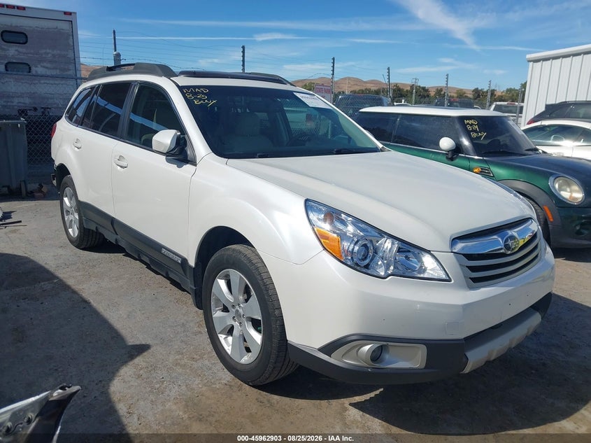 2011 SUBARU OUTBACK 2.5I LIMITED | 4S4BRBKC3B3353377 | UPCARS