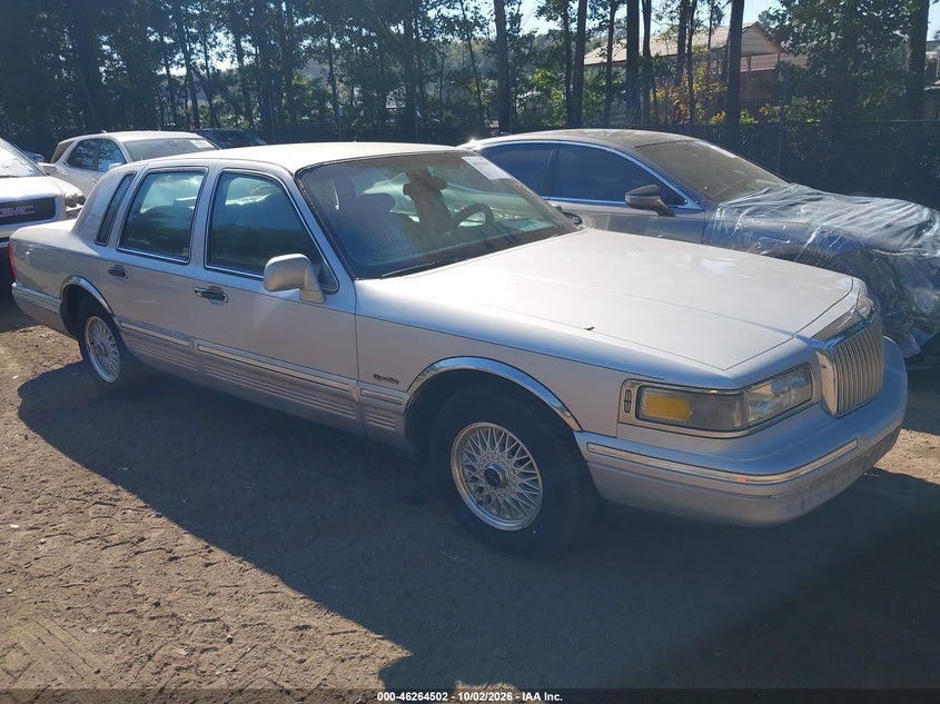 1997 LINCOLN TOWN CAR SIGNATURE | 1LNLM82W2VY718848 | UPCARS