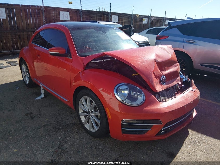 2019 VOLKSWAGEN BEETLE 2.0T SE | 3VWJD7AT4KM710090 | UPCARS