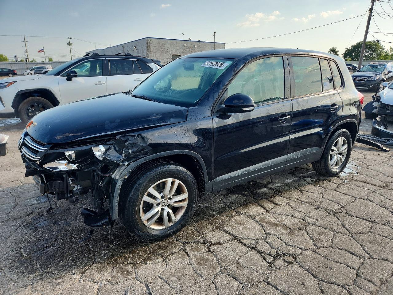 2013 VOLKSWAGEN TIGUAN S | WVGBV3AX3DW621593 | UPCARS