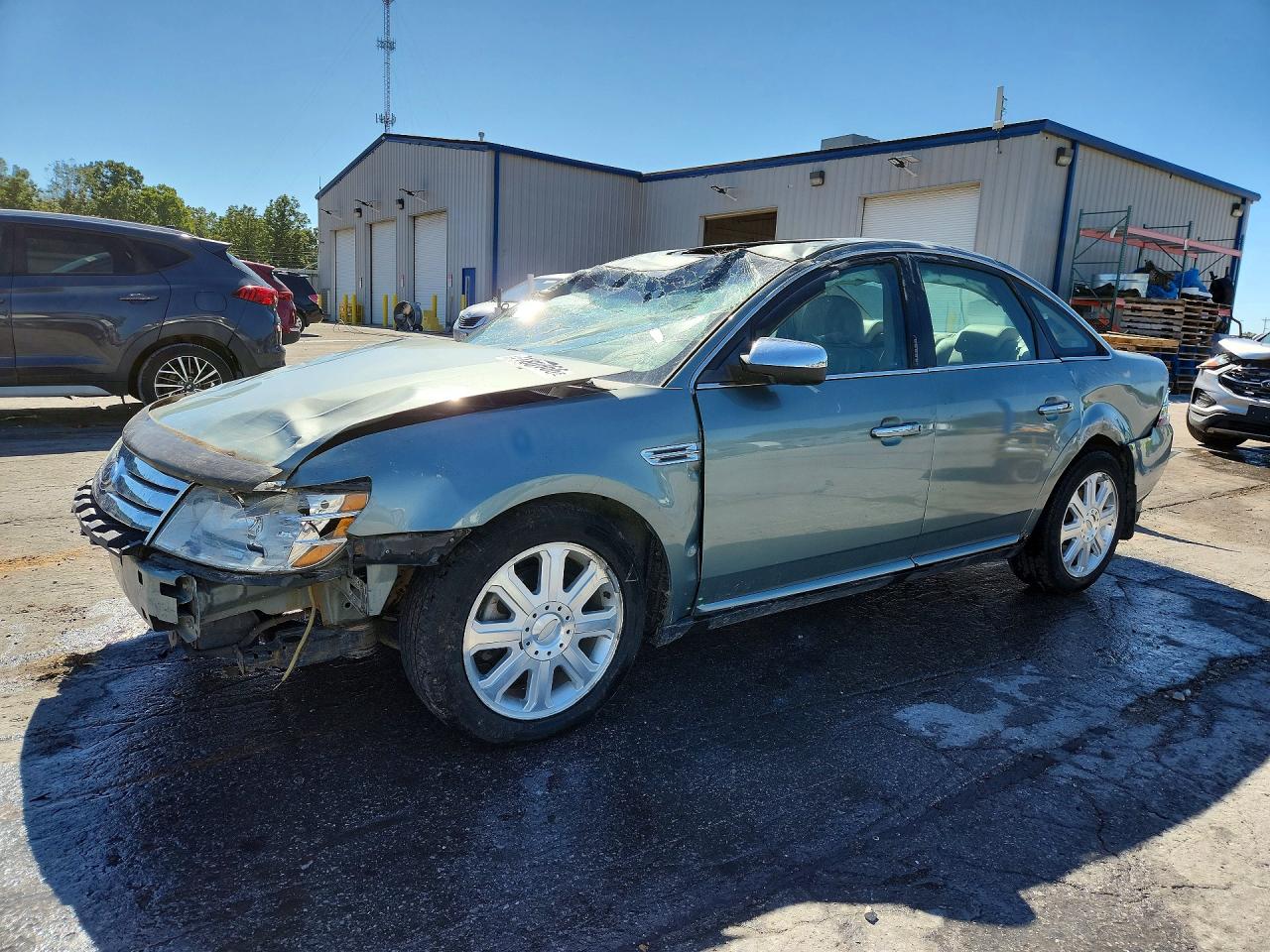 2008 FORD TAURUS LIMITED | 1FAHP25W58G141842 | UPCARS
