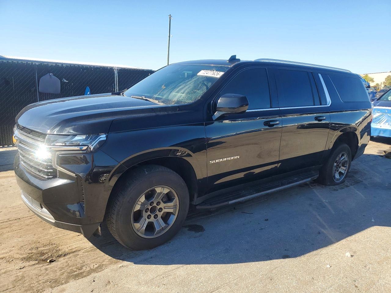 2021 CHEVROLET SUBURBAN C1500 LT | 1GNSCCKD4MR488198 | UPCARS