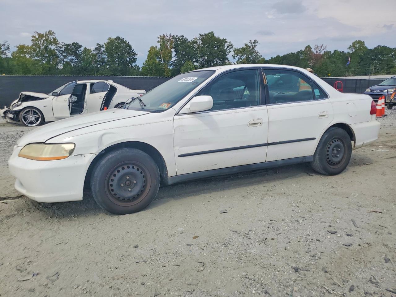 2000 HONDA ACCORD LX | 1HGCG5648YA129126 | UPCARS