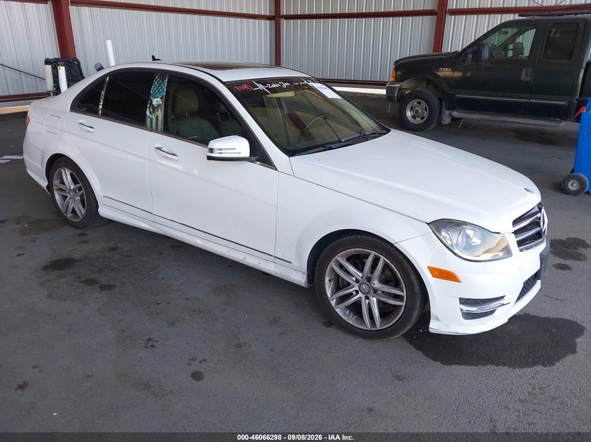2014 MERCEDES-BENZ C 250 SPORT | WDDGF4HB3EG239394 | UPCARS
