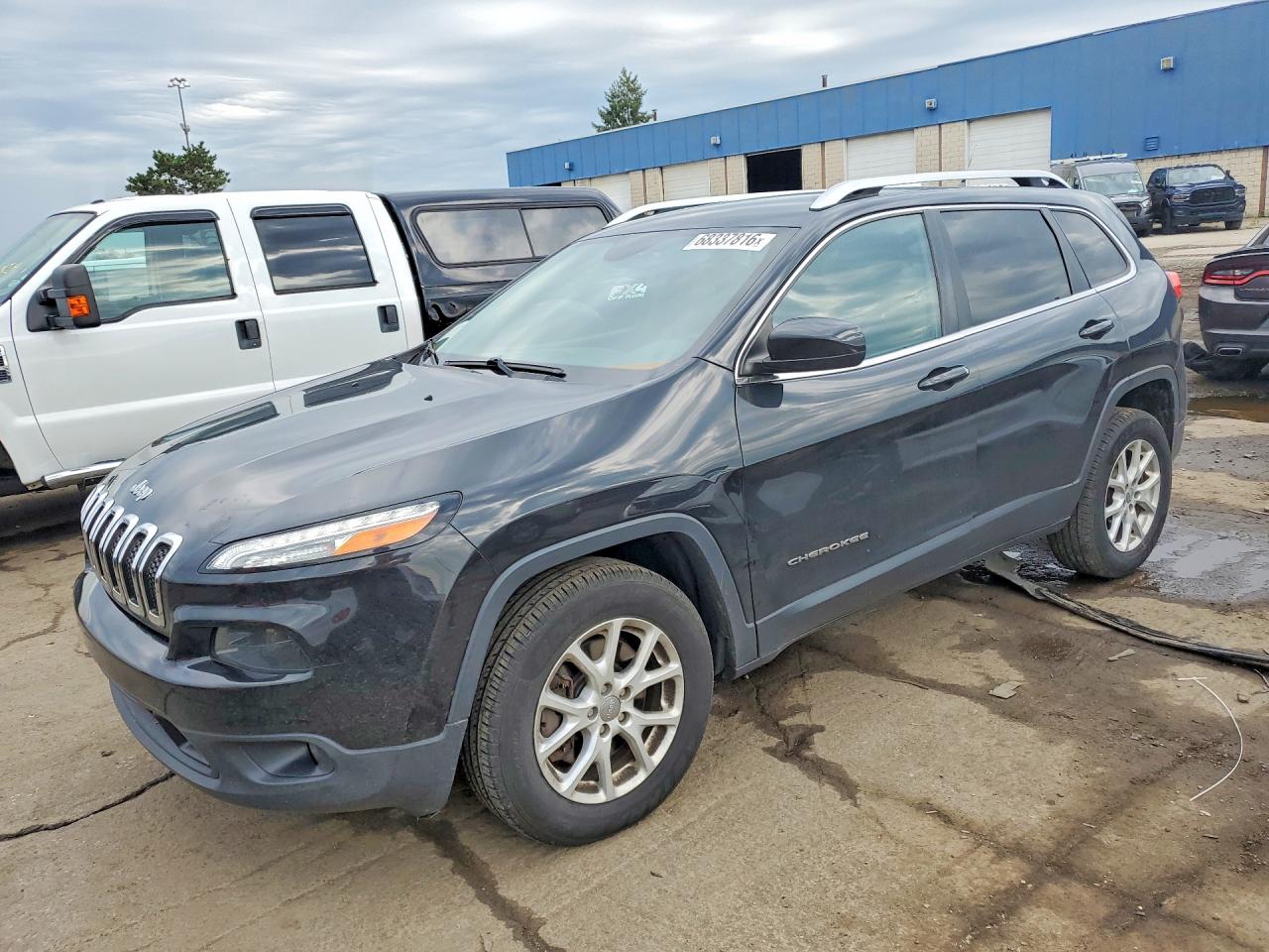 2015 JEEP CHEROKEE LATITUDE | 1C4PJMCB3FW606639 | UPCARS
