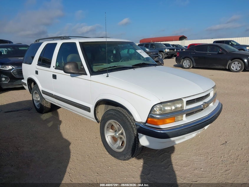 1998 CHEVROLET BLAZER LT | 1GNCS13W5WK117817 | UPCARS
