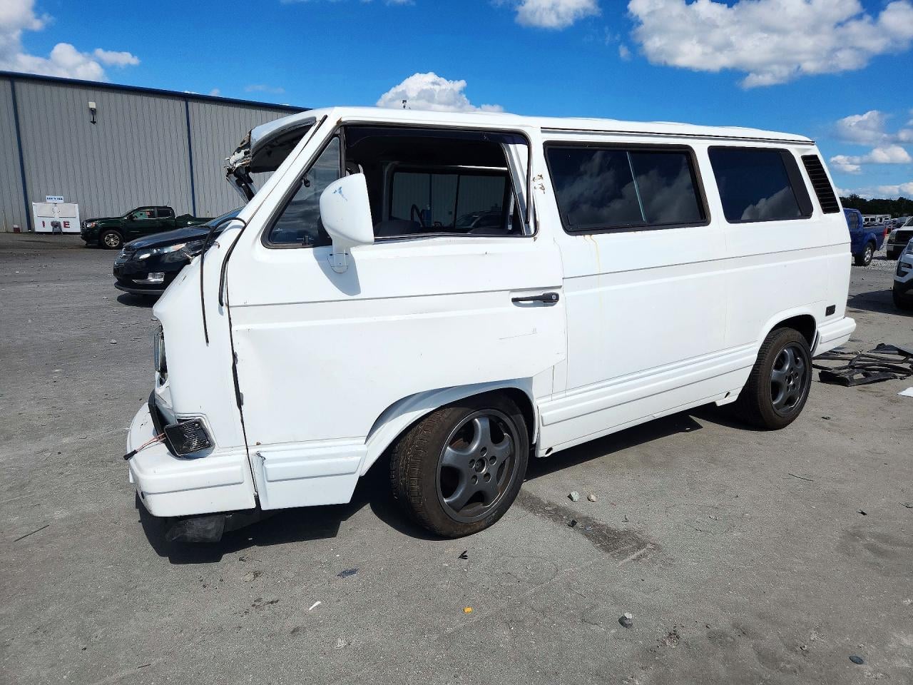 1991 VOLKSWAGEN MINIVAN | WV2YB0258MG004821 | UPCARS