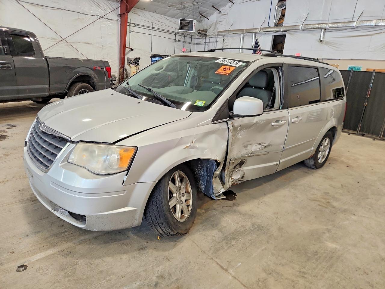 2010 CHRYSLER MINIVAN TOURING | 2A4RR5D16AR375955 | UPCARS
