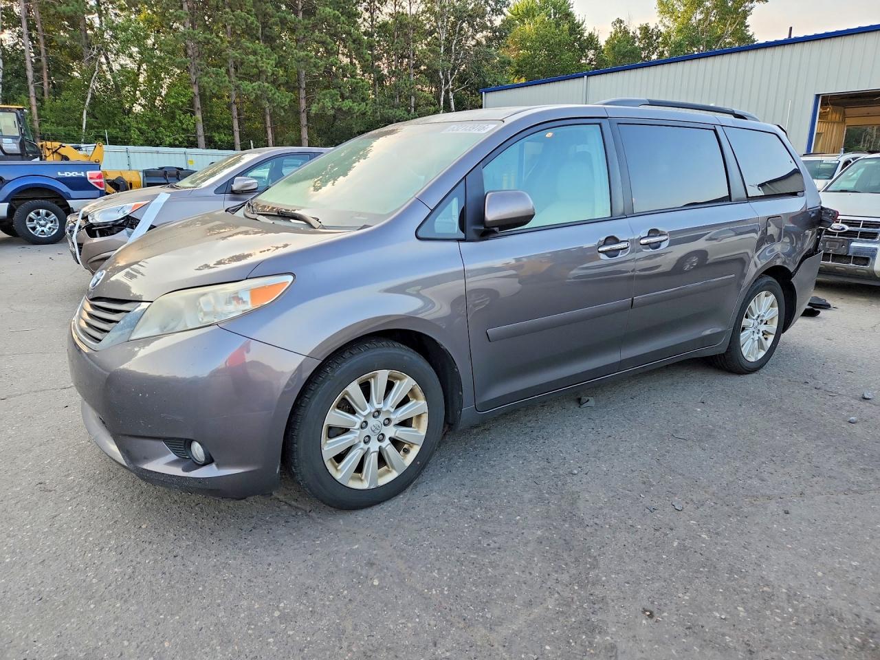 2013 TOYOTA SIENNA XLE 7-PASSENGER | 5TDDK3DC7DS065299 | UPCARS