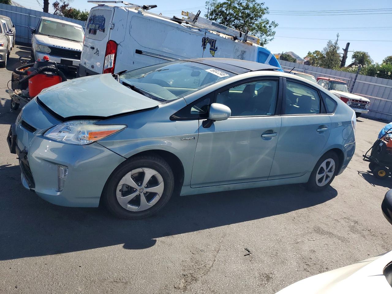 2015 TOYOTA PRIUS THREE | JTDKN3DU4F1981431 | UPCARS