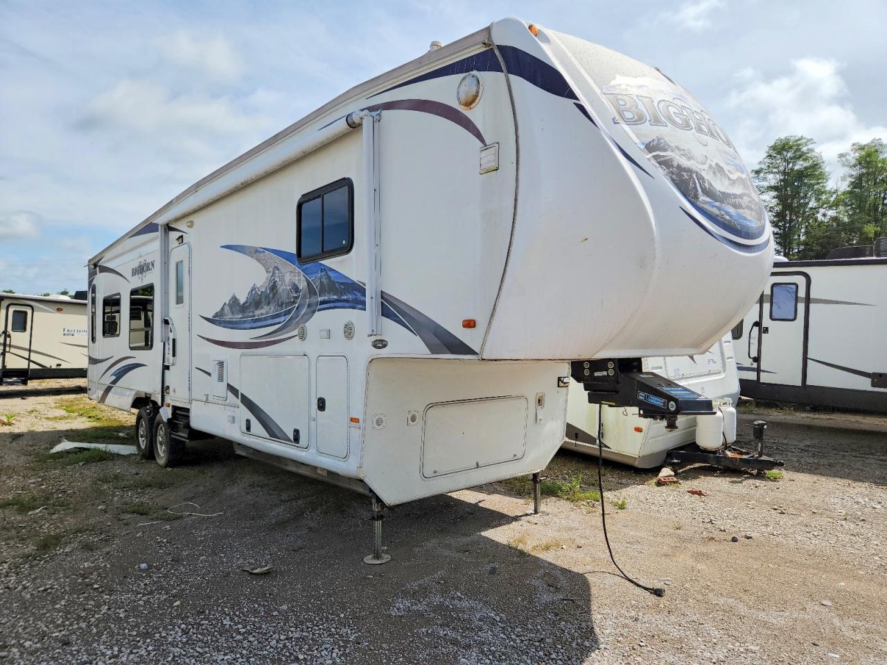 2012 HEARTLAND BIG HORN UNKNOWN | 5SFBG3824CE238059 | UPCARS