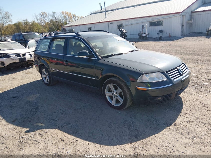 2004 VOLKSWAGEN PASSAT GLX | WVWWH63B64E214034 | UPCARS