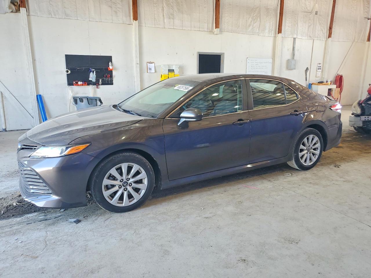 2018 TOYOTA CAMRY LE | 4T1B11HK6JU656193 | UPCARS