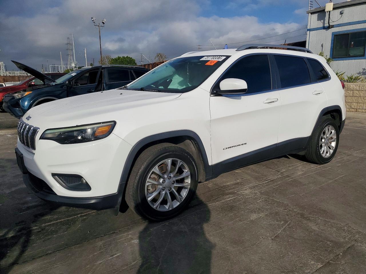 2019 JEEP CHEROKEE LATITUDE | 1C4PJLCB3KD392851 | UPCARS
