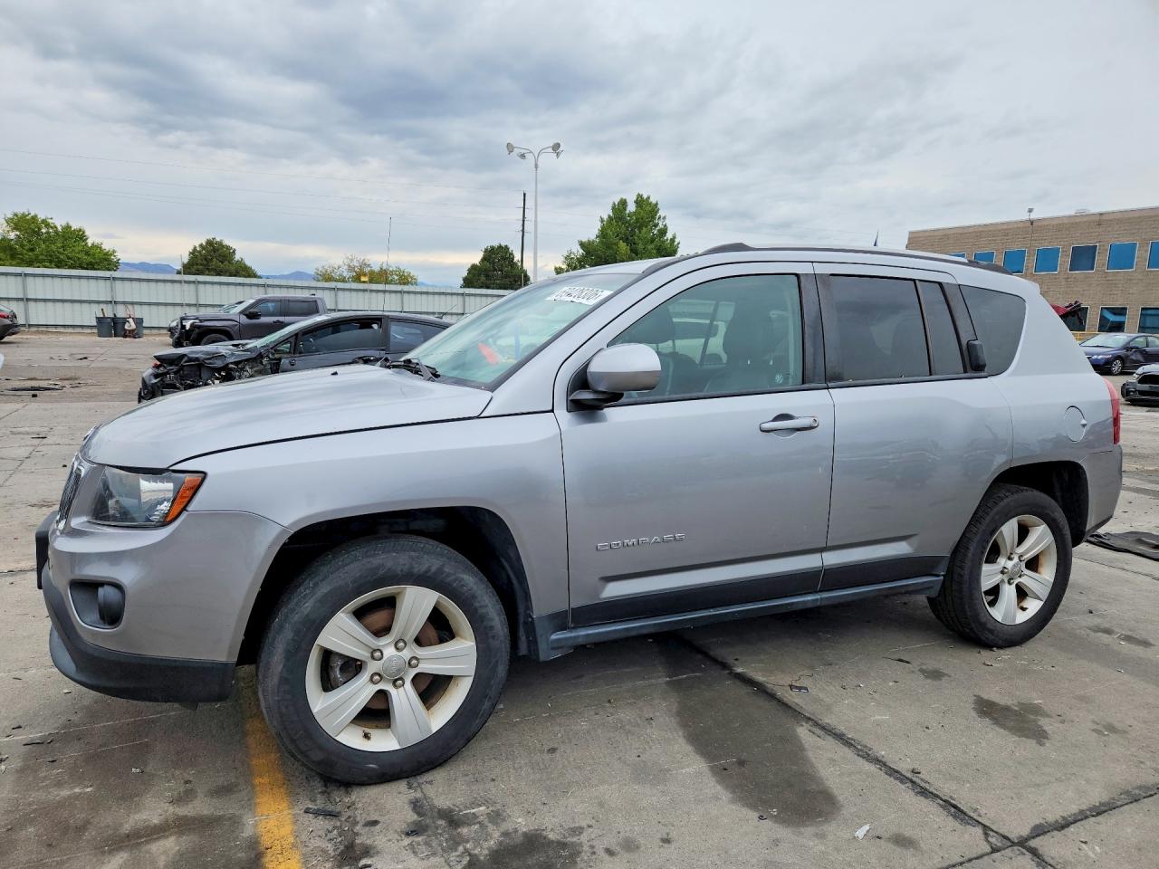2017 JEEP COMPASS LATITUDE | 1C4NJDEB8HD196777 | UPCARS