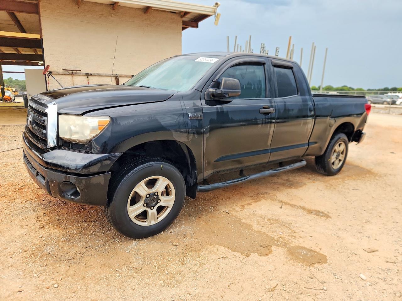 2011 TOYOTA TUNDRA DOUBLE CAB SR5 | 5TFUW5F13BX164172 | UPCARS