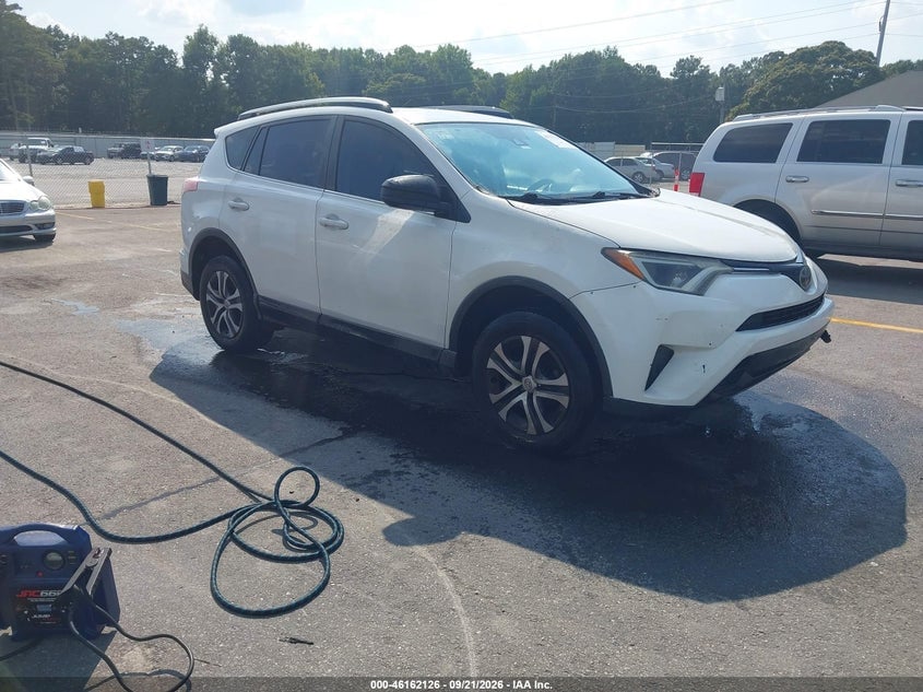 2018 TOYOTA RAV4 LE | JTMZFREV3JJ155779 | UPCARS
