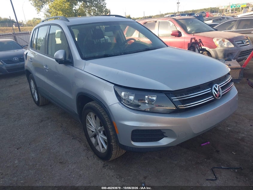 2018 VOLKSWAGEN TIGUAN LIMITED 2.0T | WVGBV7AXXJK001740 | UPCARS