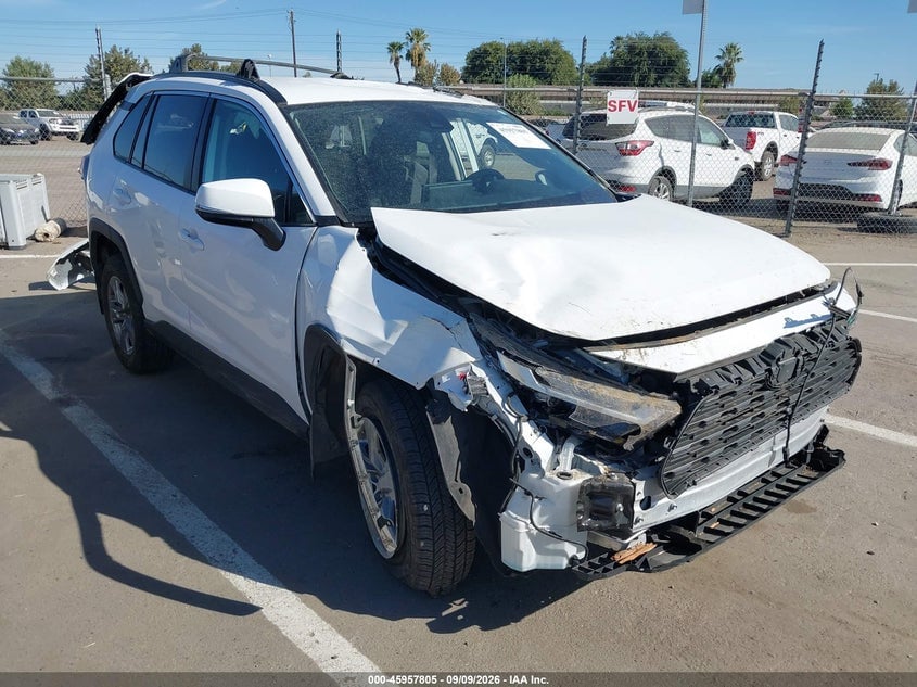 2022 TOYOTA RAV4 XLE | 2T3W1RFV3NC182053 | UPCARS