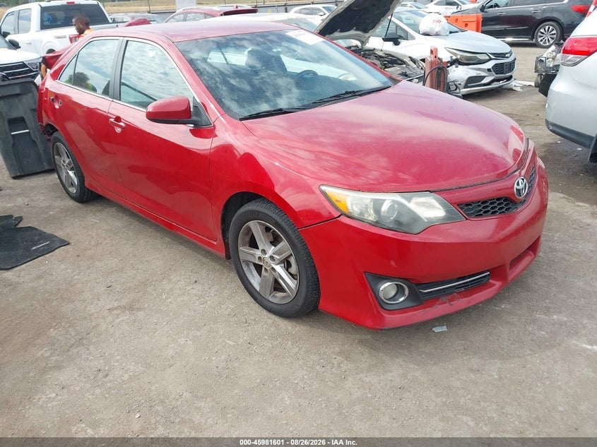2014 TOYOTA CAMRY SE | 4T1BF1FK8EU828119 | UPCARS