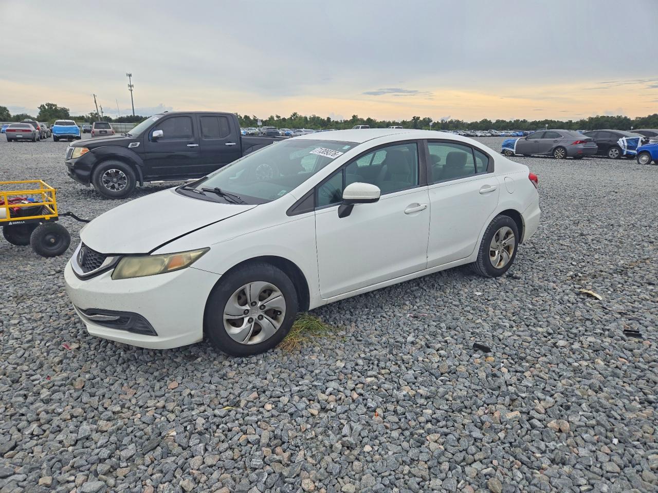2015 HONDA CIVIC LX | 19XFB2F56FE041705 | UPCARS